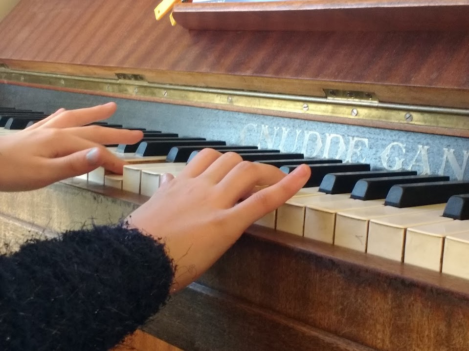 Piano huren Gent